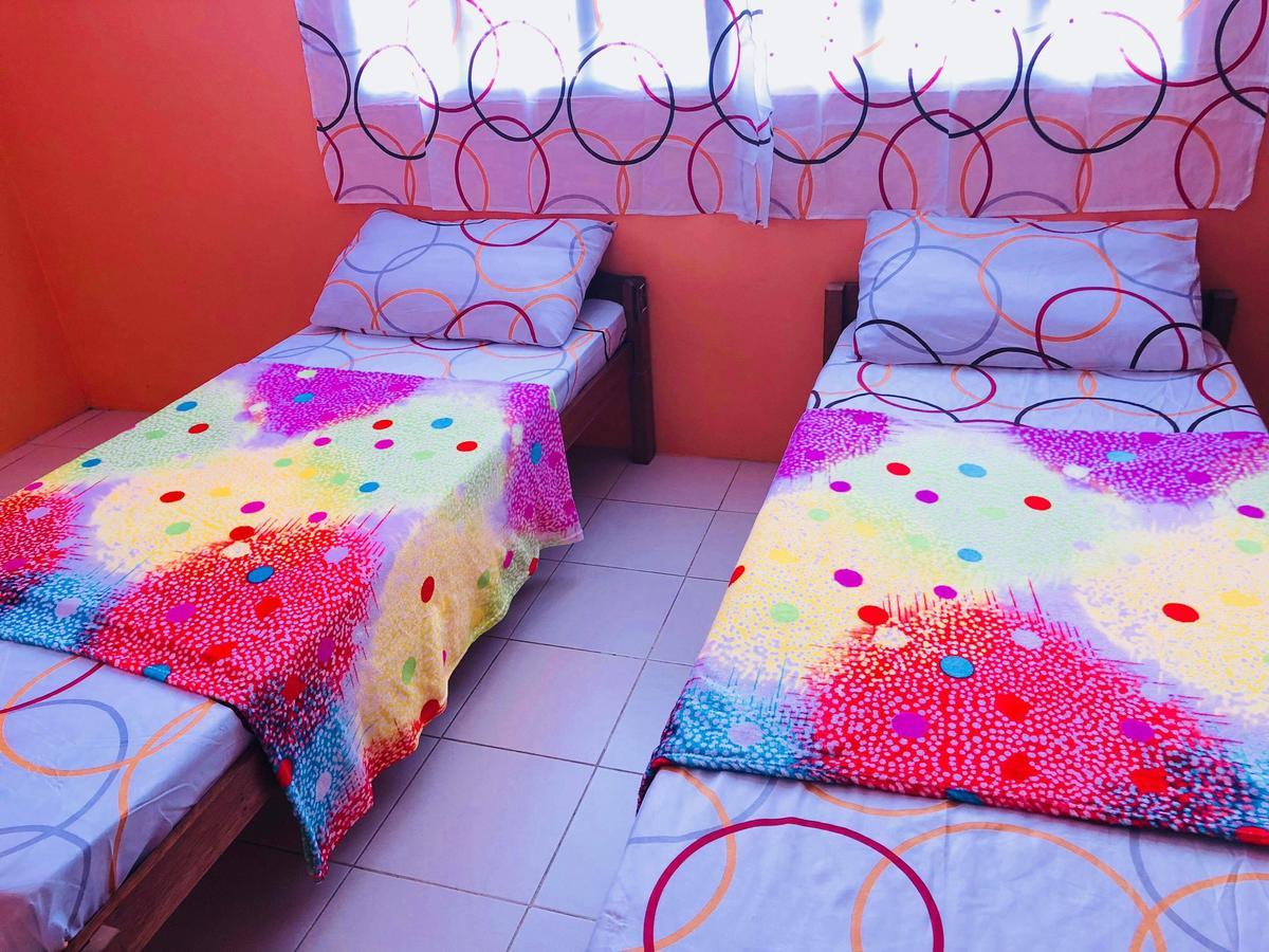 Colors Boutique Hostel Puerto Princesa ภายนอก รูปภาพ