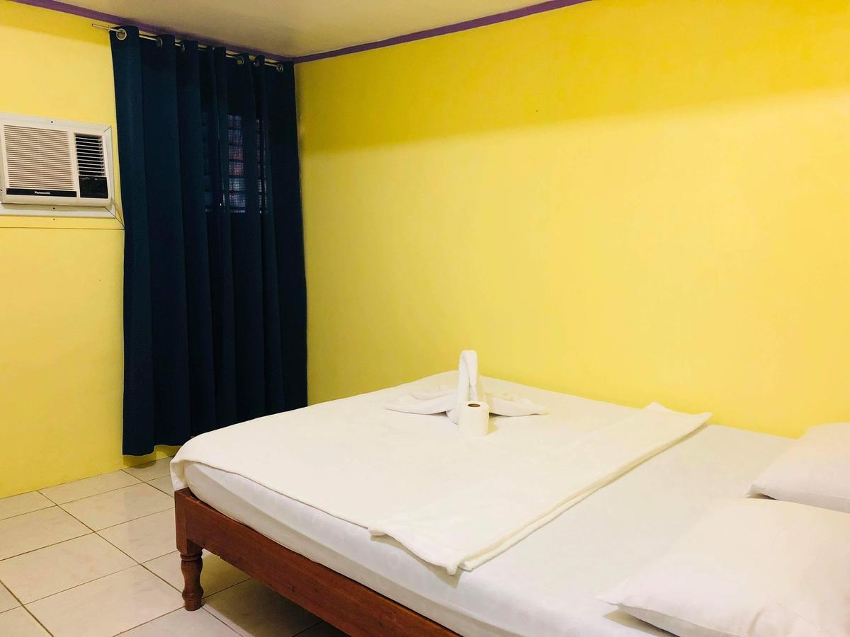 Colors Boutique Hostel Puerto Princesa ภายนอก รูปภาพ