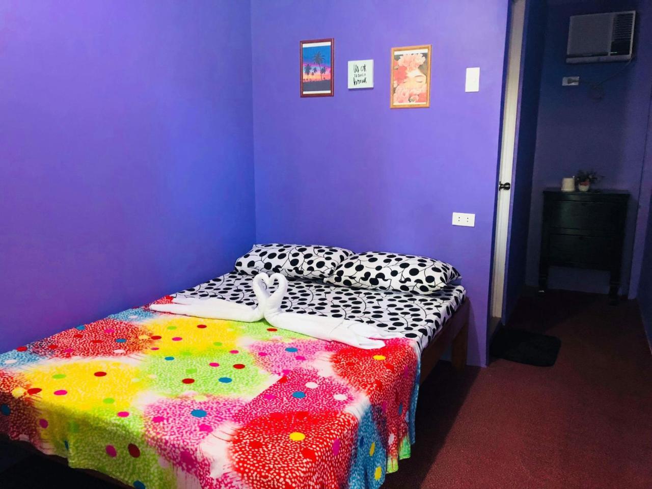 Colors Boutique Hostel Puerto Princesa ภายนอก รูปภาพ