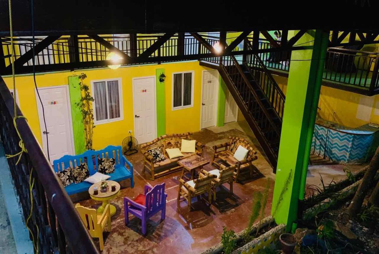 Colors Boutique Hostel Puerto Princesa ภายนอก รูปภาพ